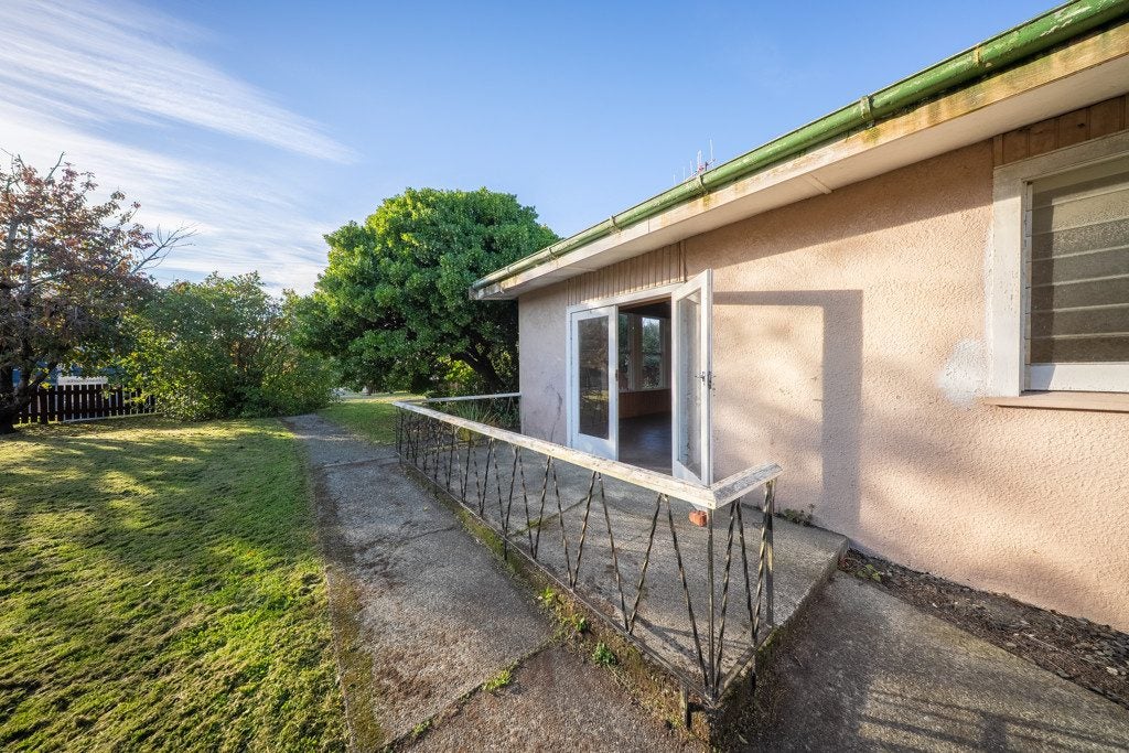 10 Moana Crescent, Te Anau, Te Anau - Carousel 1