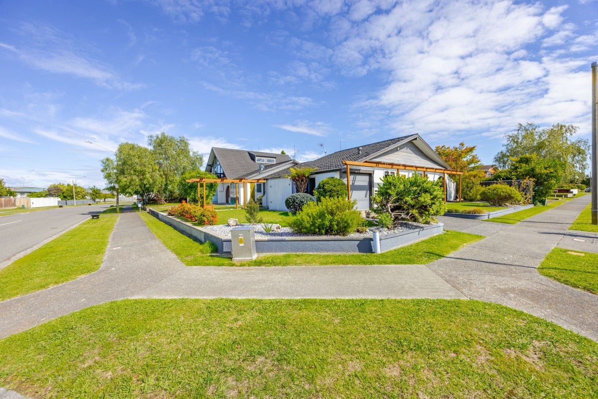 13 Westminster Avenue, Tamatea, Napier - Carousel 20