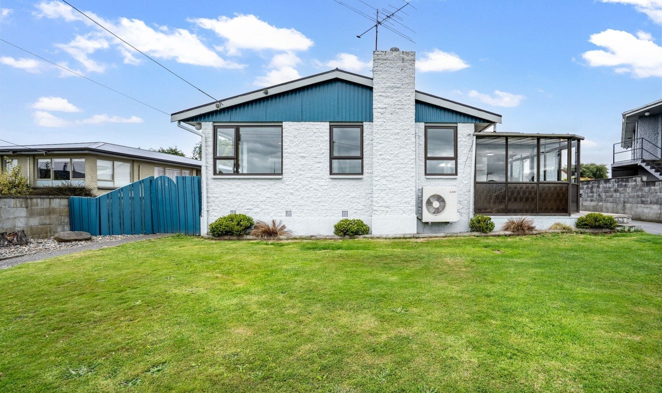 52 Edinburgh Crescent, Waikiwi, Invercargill - Carousel 2