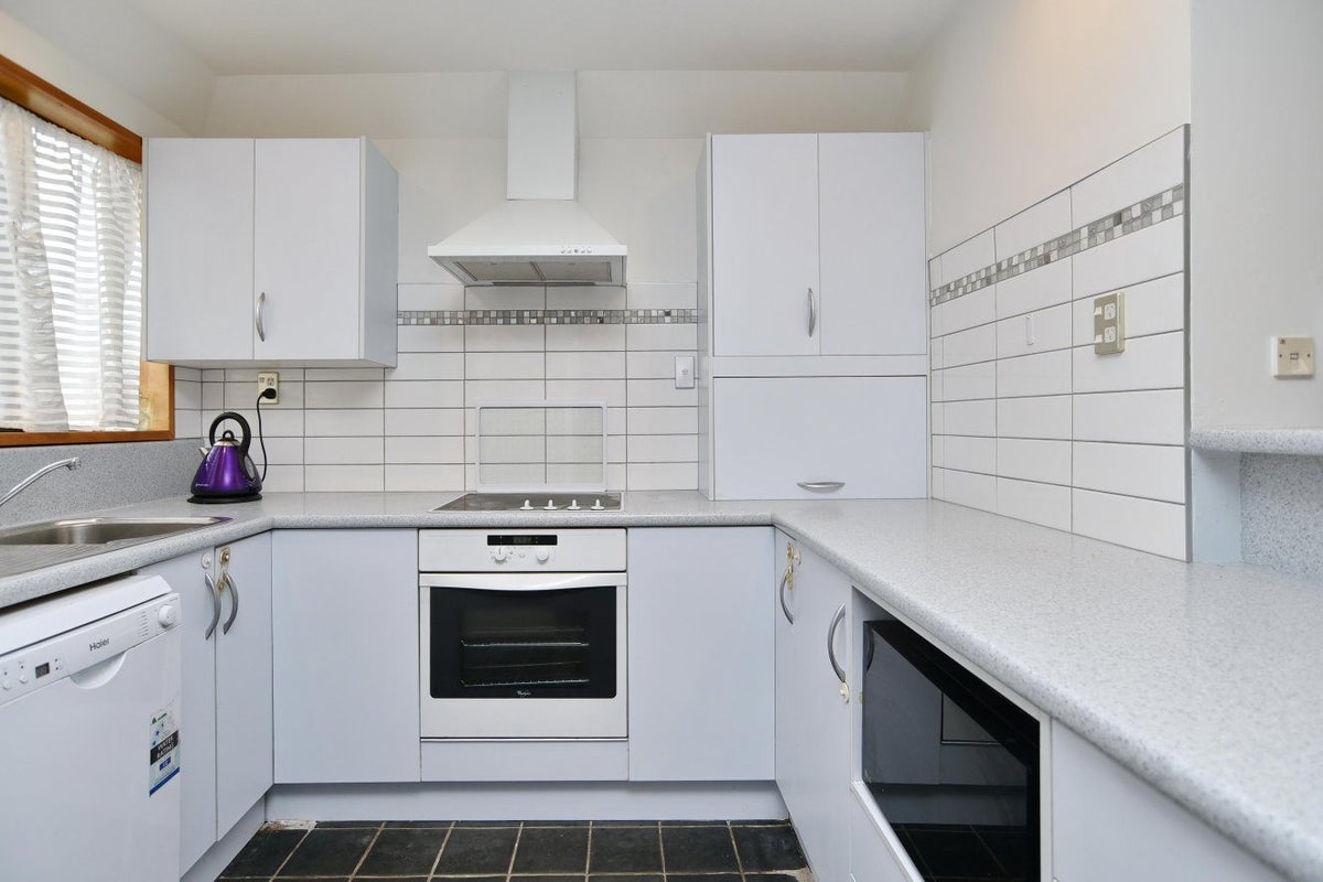 2/16 Owens Terrace, Upper Riccarton, Christchurch - Carousel 2