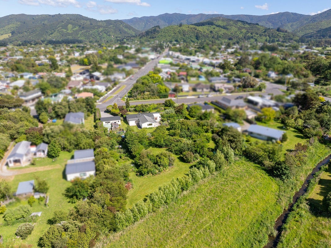 9 Donald Street, Featherston, Featherston - Carousel 36