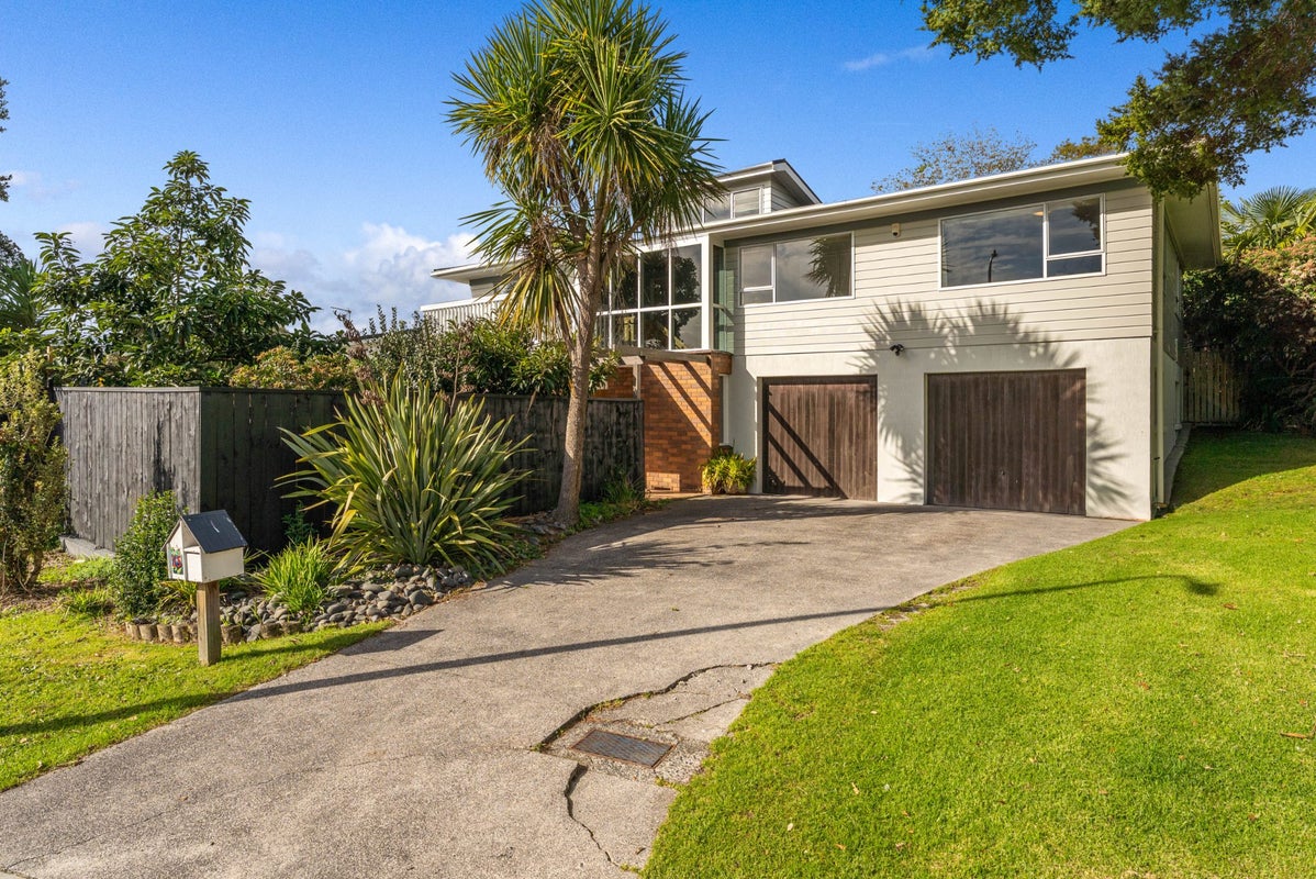 15 Bellfield Road, Opaheke, Papakura - Carousel 33