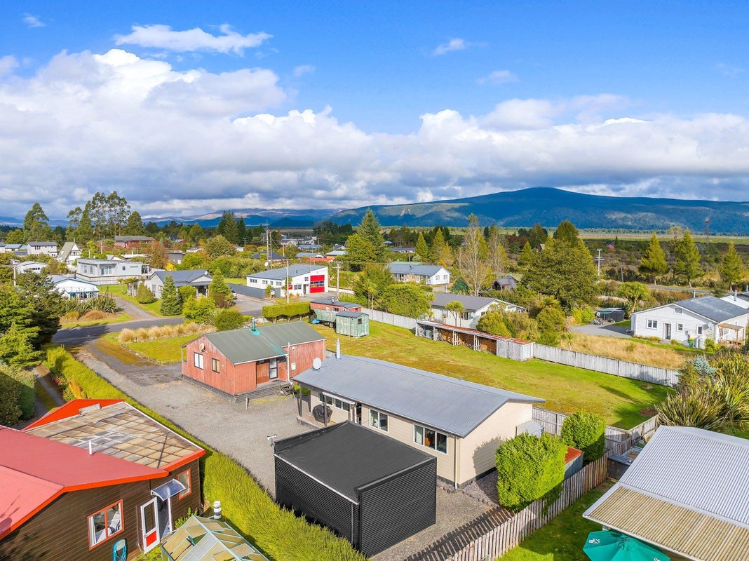 11A Mackenzie Street, Waimarino, National Park - Carousel 2