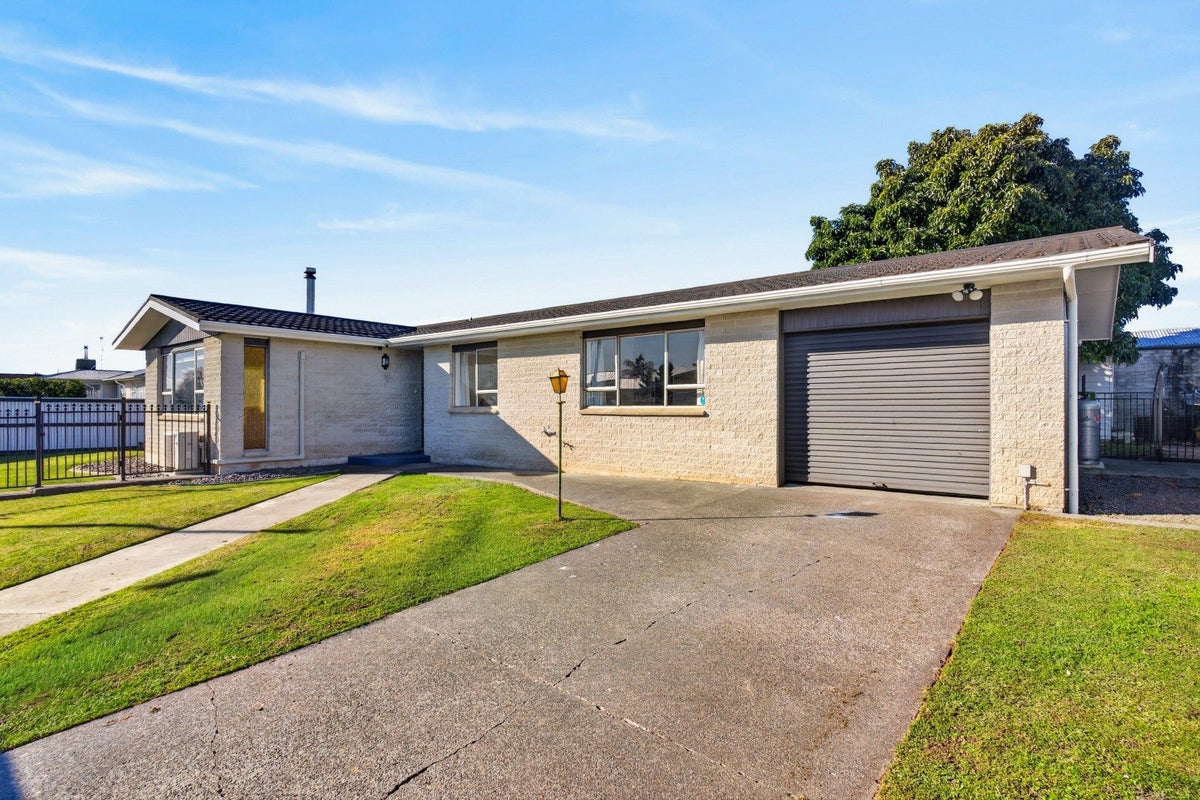 44 Salisbury Avenue, Tamatea, Napier - Carousel 2