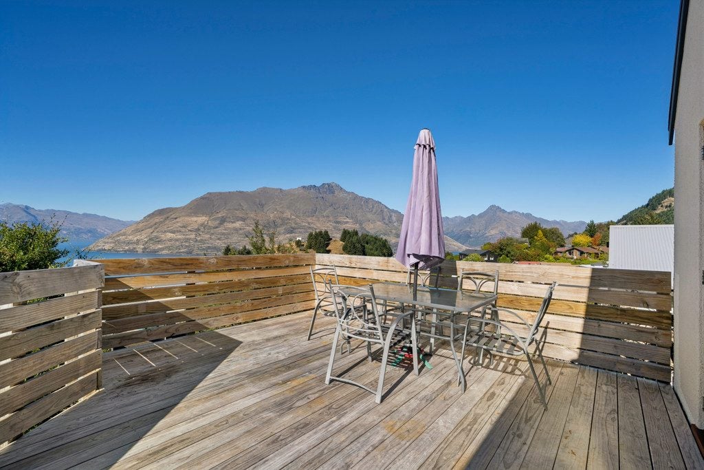 36 Greenstone Place, Fernhill, Queenstown - Carousel 2