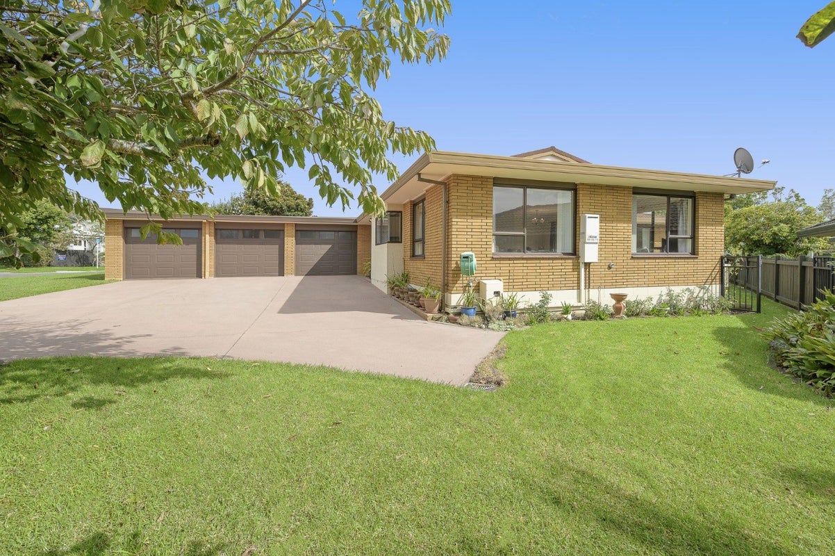 35 Clivedene Street, Matua, Tauranga - Carousel 1