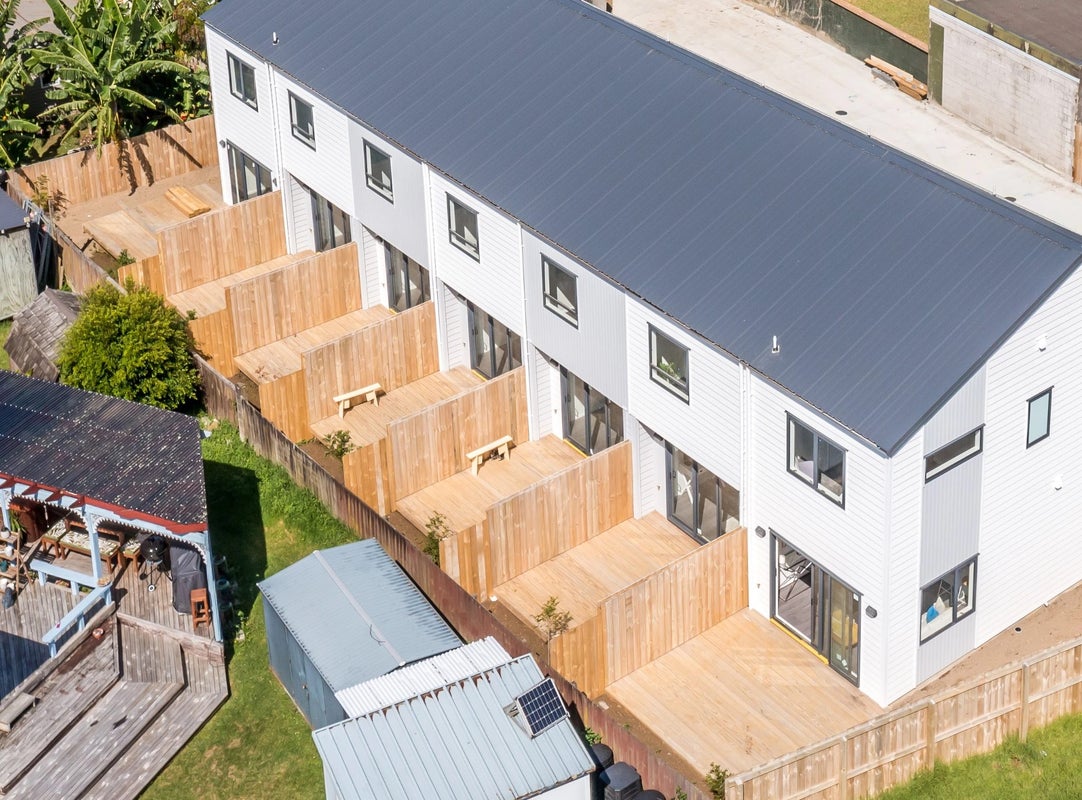 6/8 Blanes Road, Weymouth, Auckland - Carousel 2