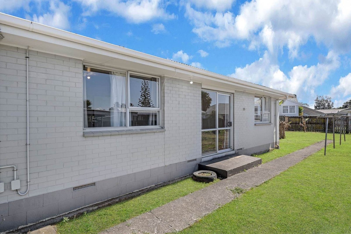 16 Birdwood Road, Pukekohe, Franklin, Auckland - Carousel 50