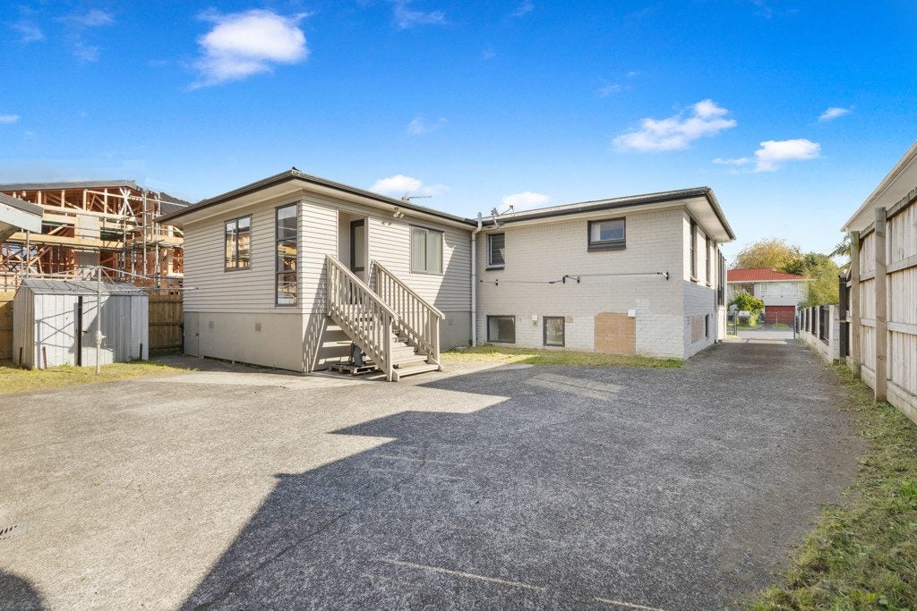 18 Greenmeadows Avenue, Manurewa East, Manukau City, Auckland - Carousel 2
