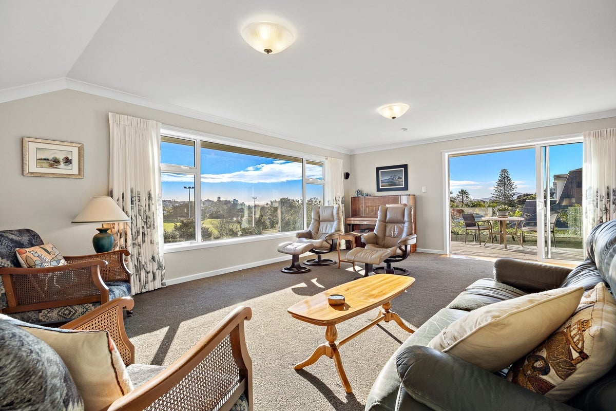 17 Allum Street, Kohimarama, Auckland - Carousel 2