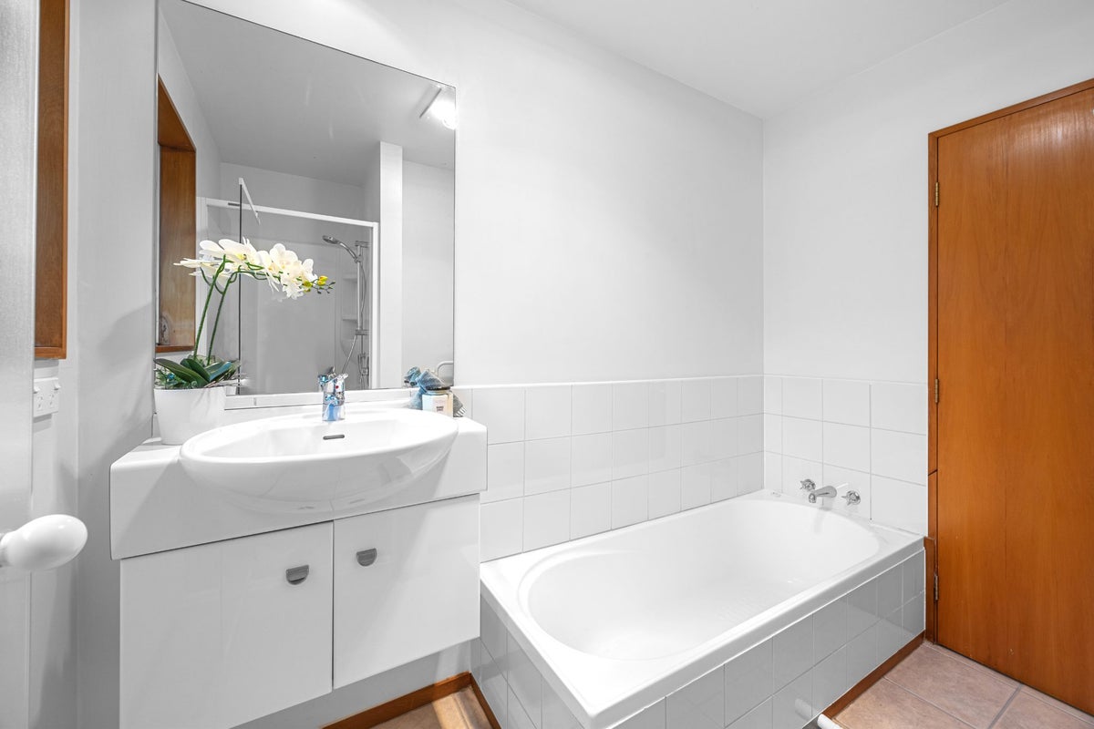 39 Severn Street, St Albans, Christchurch - Carousel 13