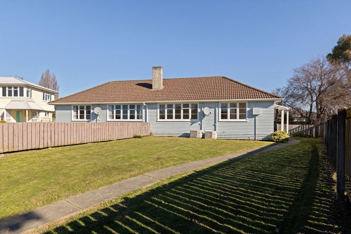 4 Dix Crescent, Riversdale, Blenheim - Carousel 1