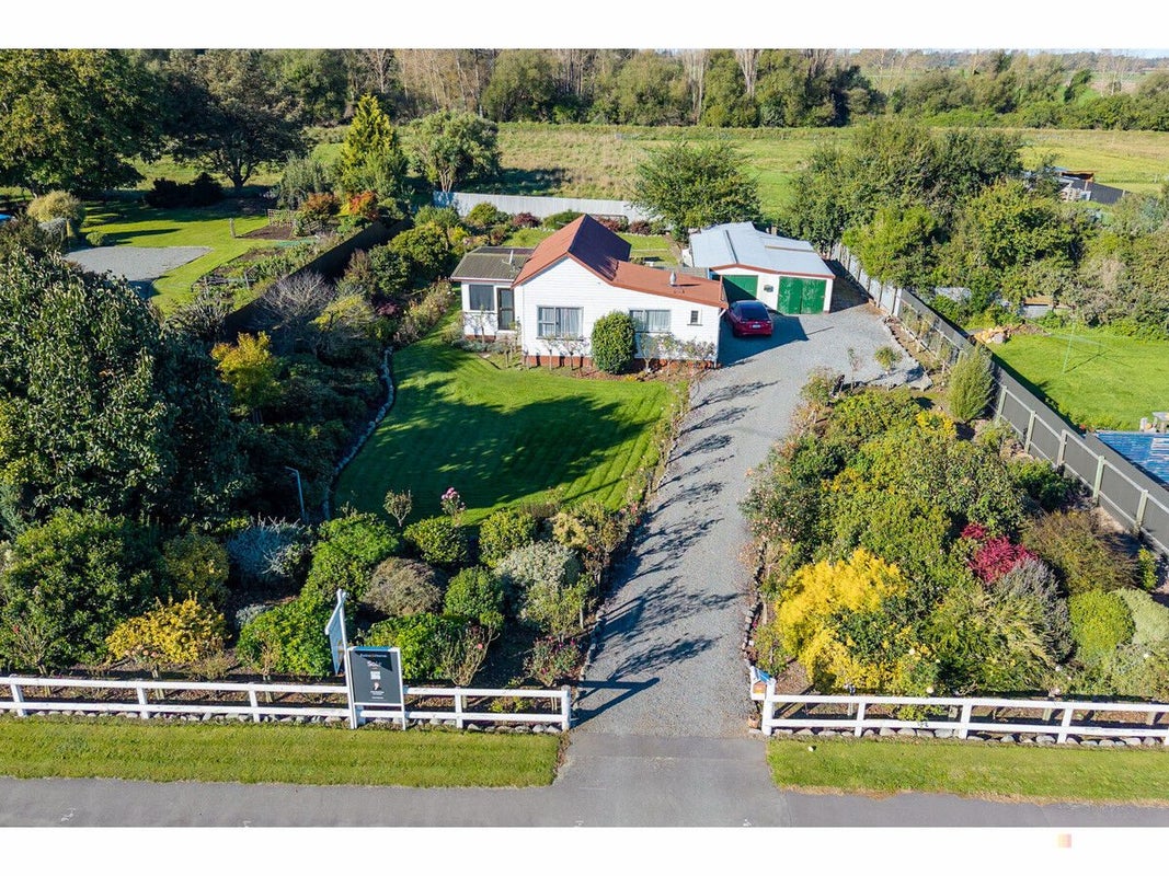 155 Talbot Street, Geraldine - Carousel 1