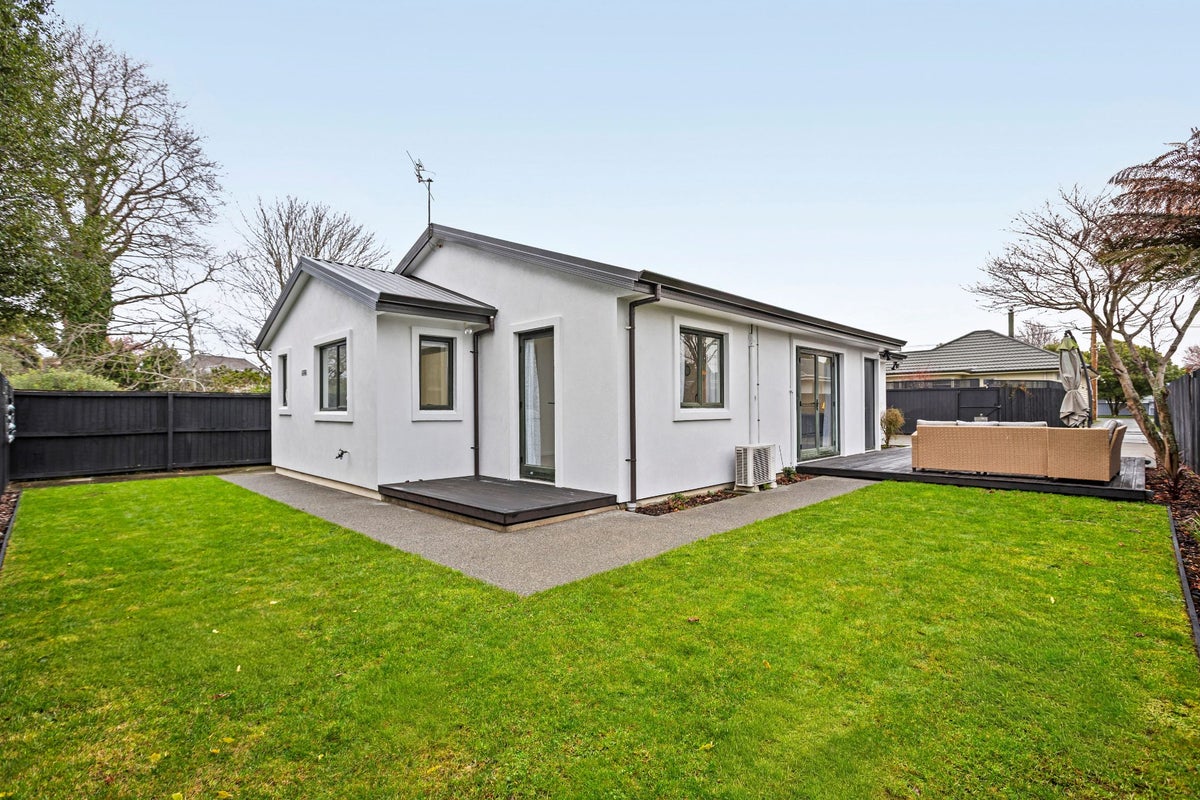 2/64A Cutts Road, Russley, Christchurch - Carousel 2