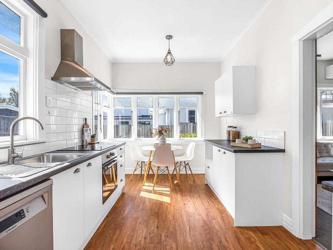 8 Walsall Street, Addington, Christchurch - Carousel 2