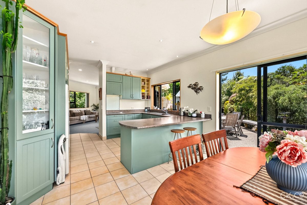 8A Garrett Place, Riverstone Terraces, Upper Hutt - Carousel 2