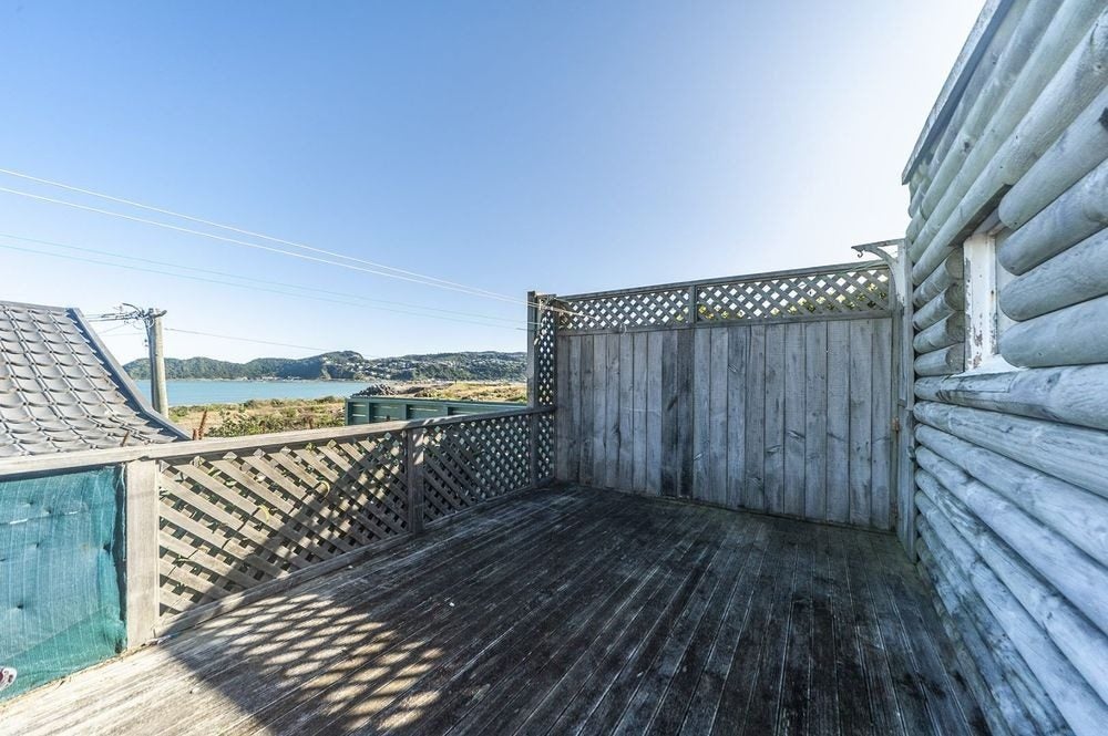 33 Moa Point Road, Moa Point, Wellington - Carousel 2
