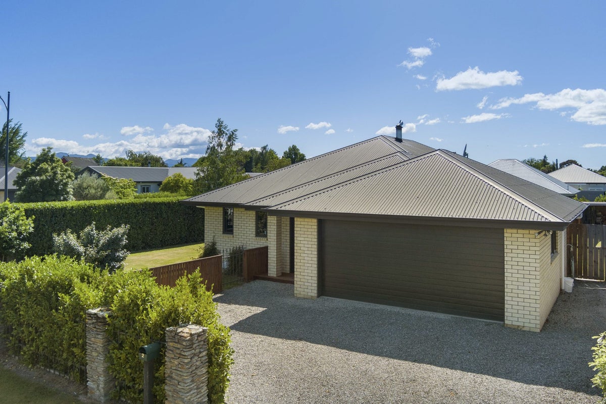 2 McAllister Place, Renwick, Renwick - Carousel 2