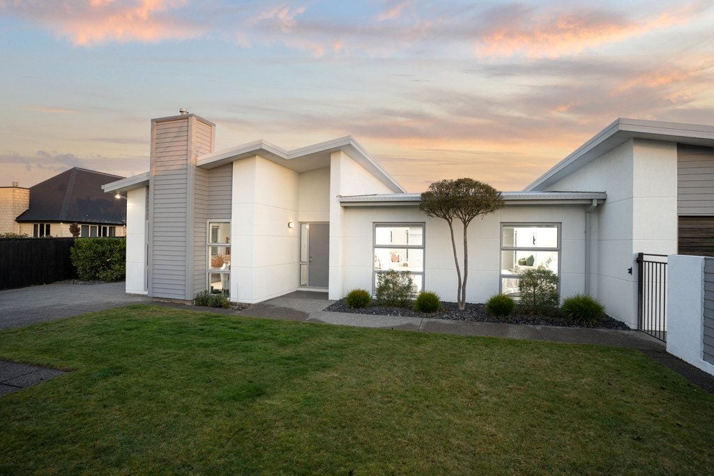 2 Whio Close, Parklands, Christchurch - Carousel 2