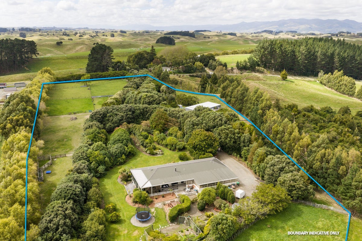 846 Colyton Road, Bunnythorpe, Feilding - Carousel 35