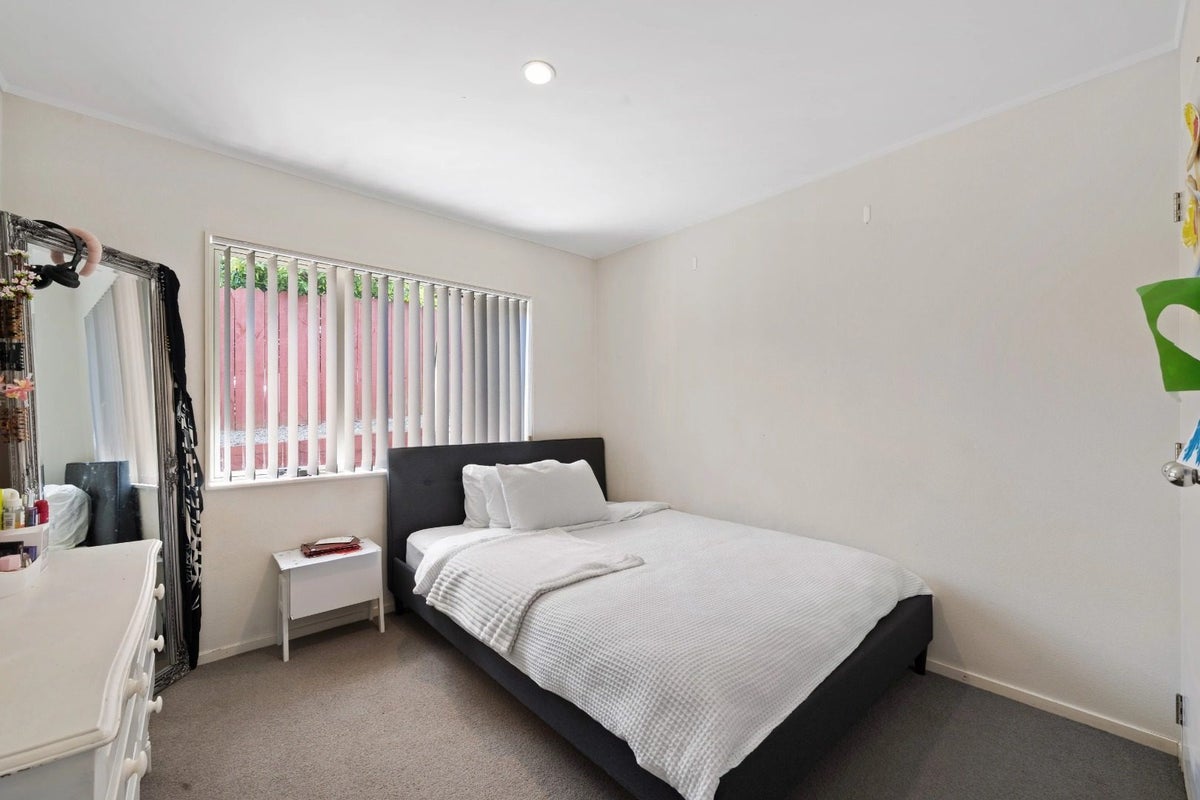 20 Ksenia Drive, Flat Bush, Auckland - Carousel 9