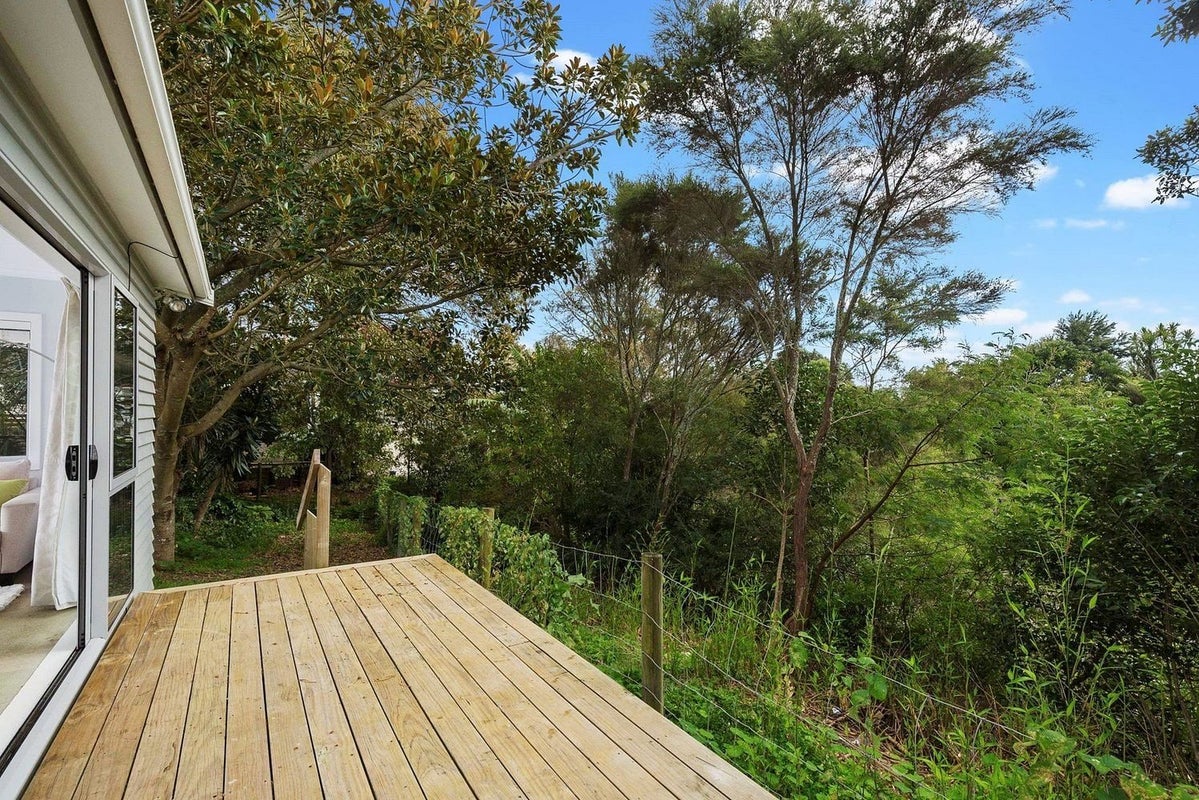 3 Miro Street, New Lynn, Auckland - Carousel 2