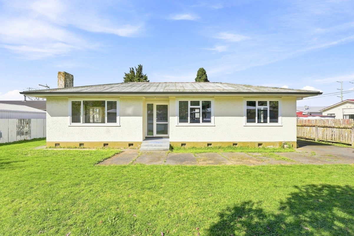 28A Caffray Avenue, Aramoho, Whanganui - Carousel 1