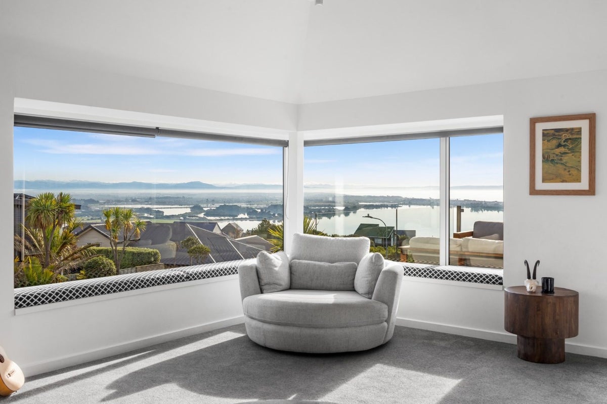 9 Assisi Street, Mount Pleasant, Christchurch - Carousel 2