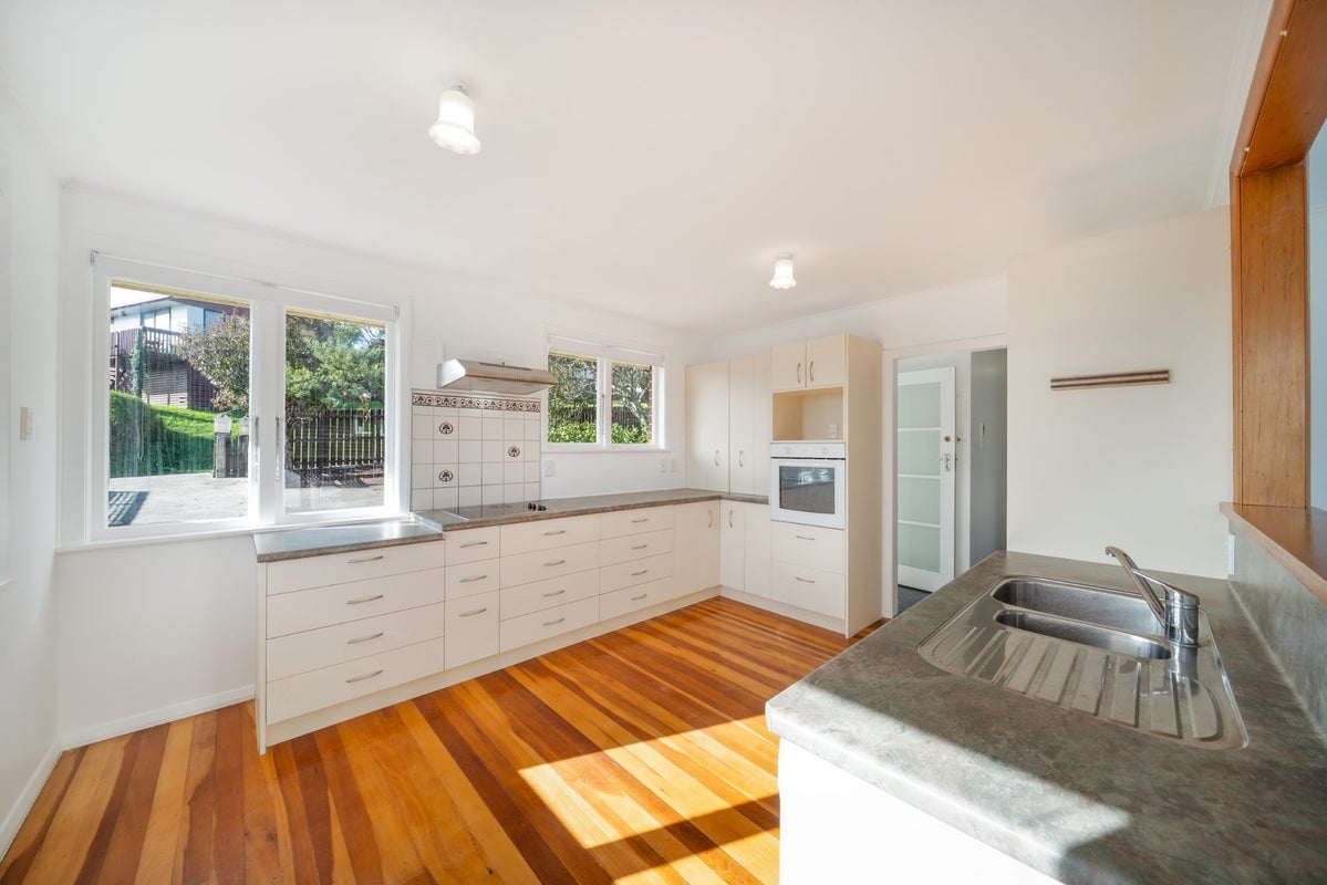 11 Kivell Street, Ranui, Porirua - Carousel 2