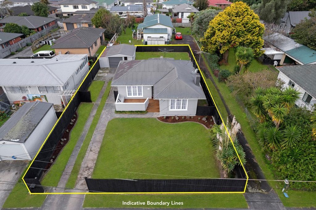 10 Laurie Avenue, Papakura, Papakura - Carousel 1