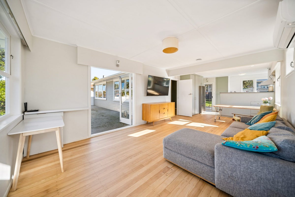 21 Kayes Road, Pukekohe, Pukekohe - Carousel 1