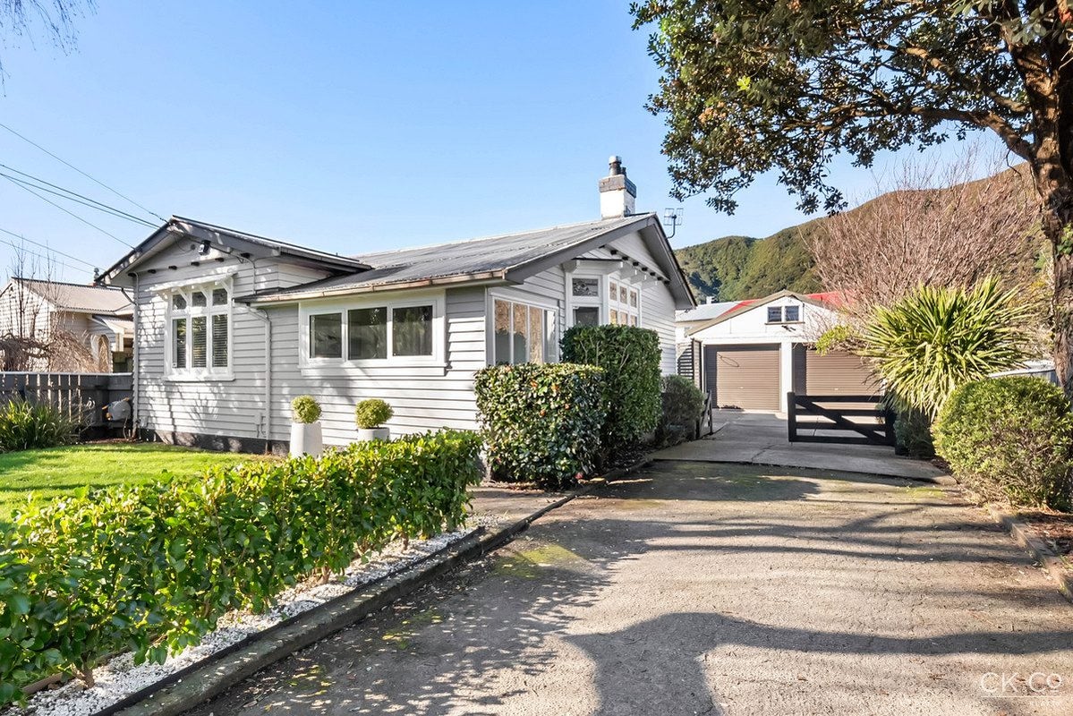 9 Hinemoa Street, Waiwhetu, Lower Hutt - Carousel 1