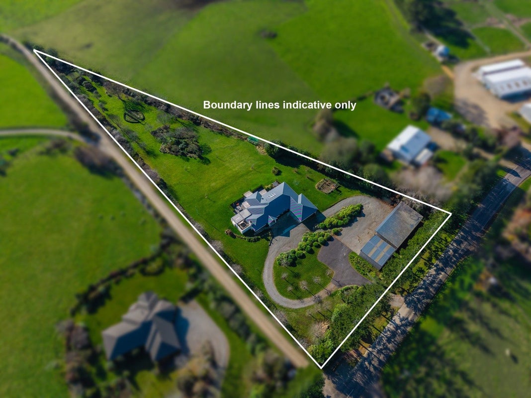 210 Spur Road, Hadlow - Carousel 19