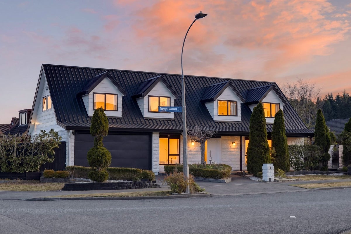 3 Regalwood Close, Parklands, Christchurch - Carousel 1
