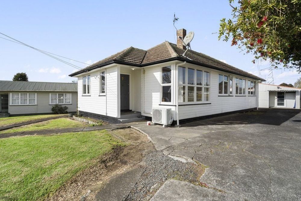 7 Sutcliffe Place, Otara, Manukau City, Auckland - Carousel 1