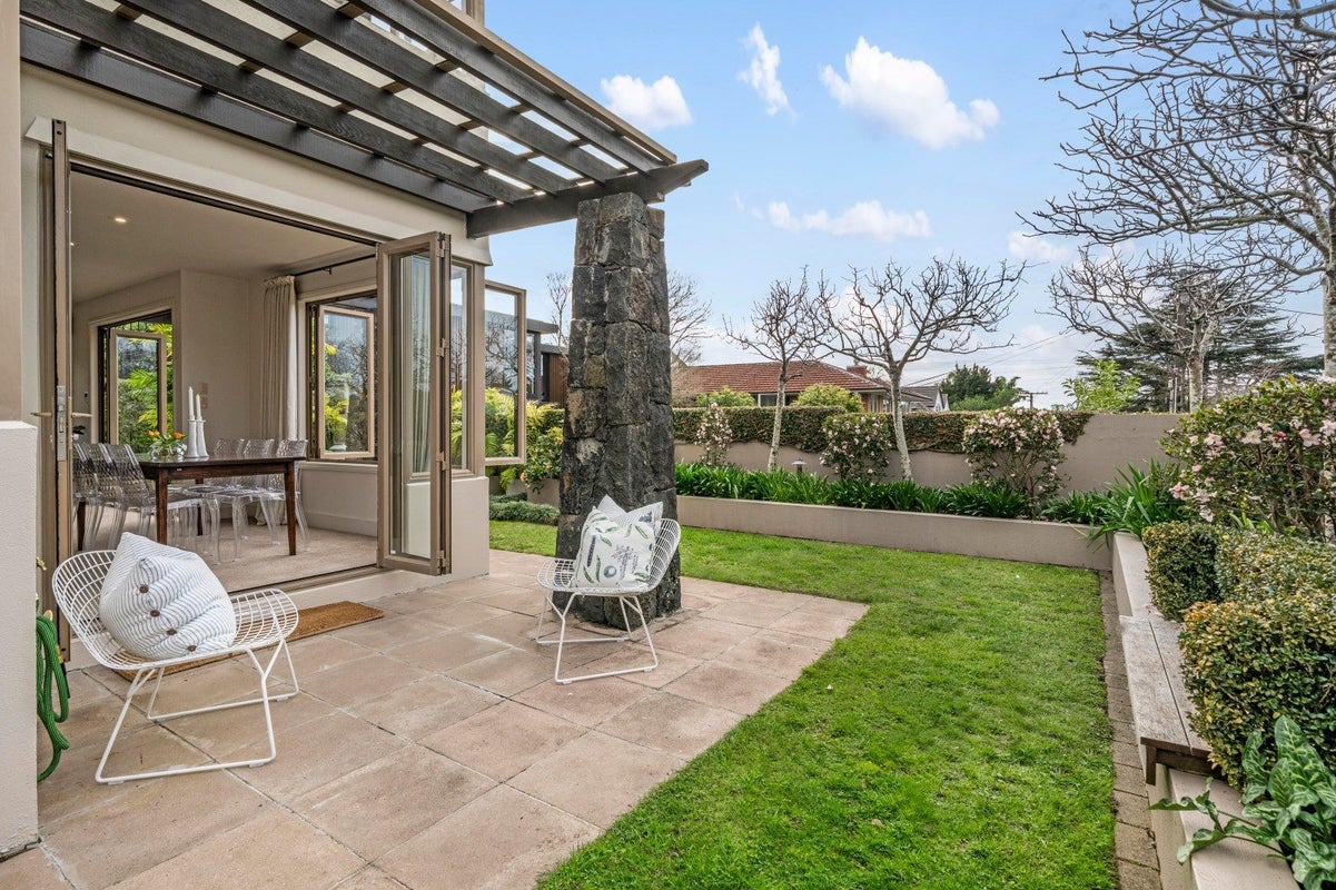 2 Brookland Place, Remuera, Auckland - Carousel 1