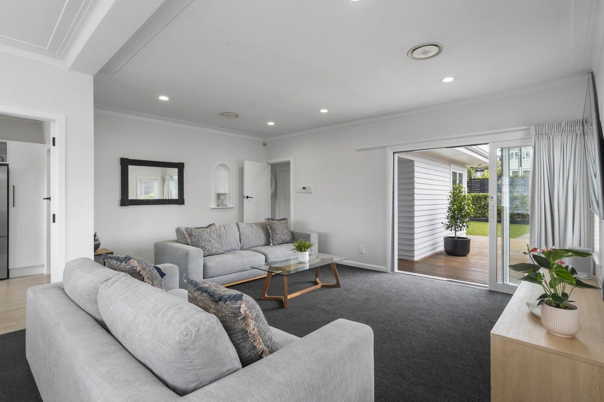 22 Rutherford Terrace, Meadowbank, Auckland - Carousel 2