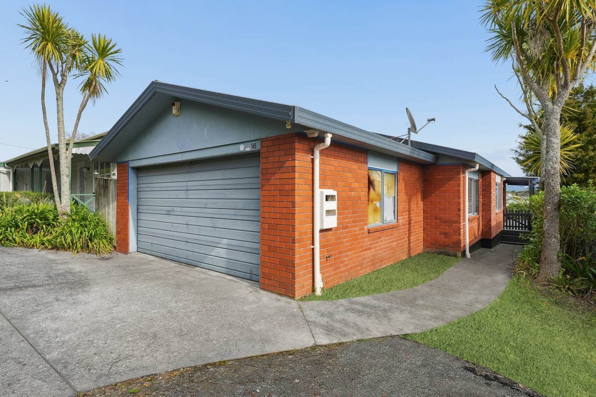 165 Whitney Street, Blockhouse Bay, Auckland - Carousel 2