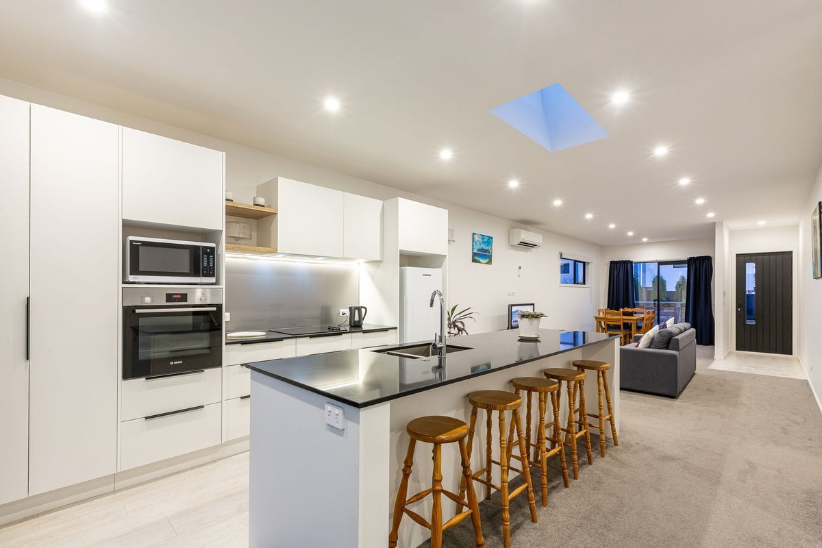 3C Breakwater Way, Whitby, Porirua - Carousel 2