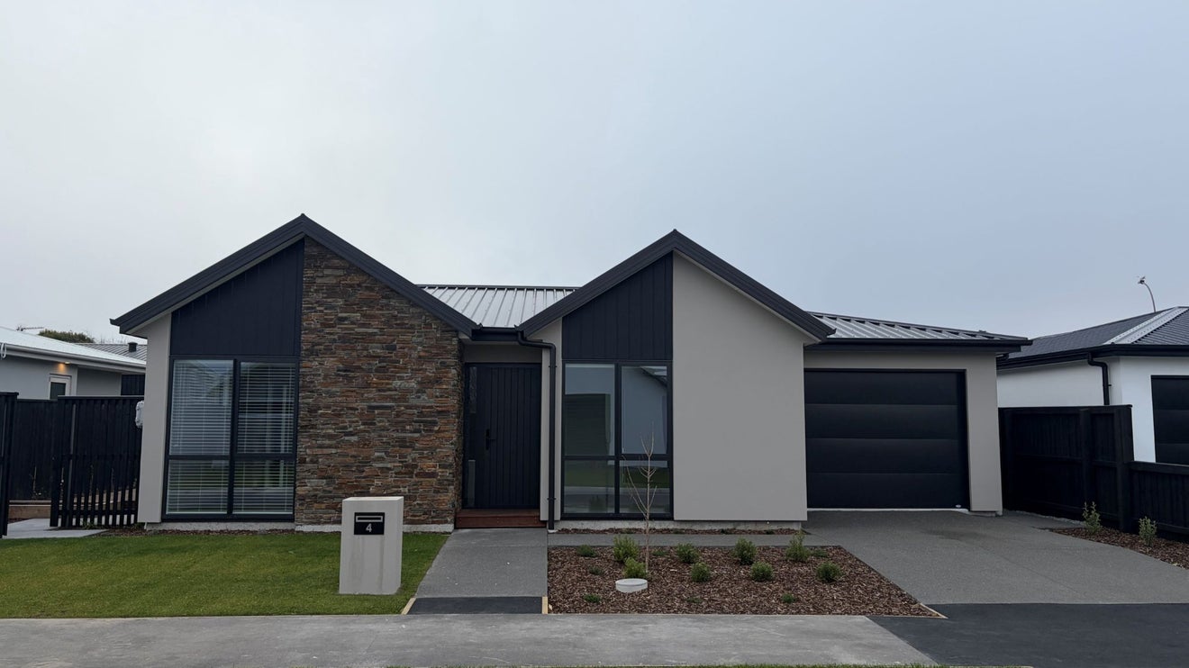 4 Waianiwa Place, Burwood, Christchurch - Carousel 1