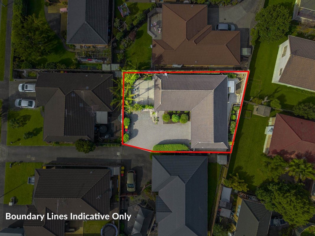 3/6 Marbeth Court, Botany Downs, Auckland - Carousel 26