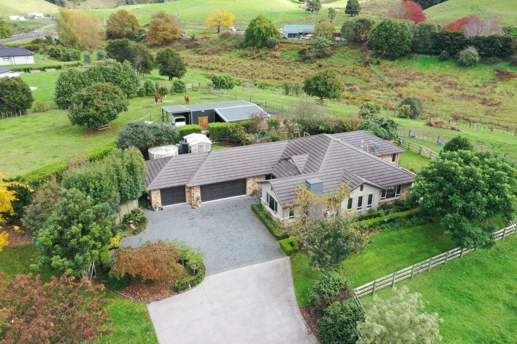 37 Riverside Way, Huntly - Carousel 1
