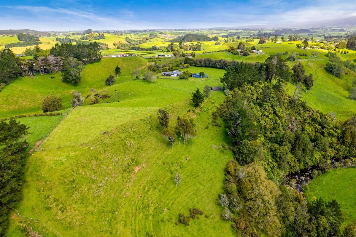 838 Mangorei Road, Mangorei, New Plymouth - Carousel 2
