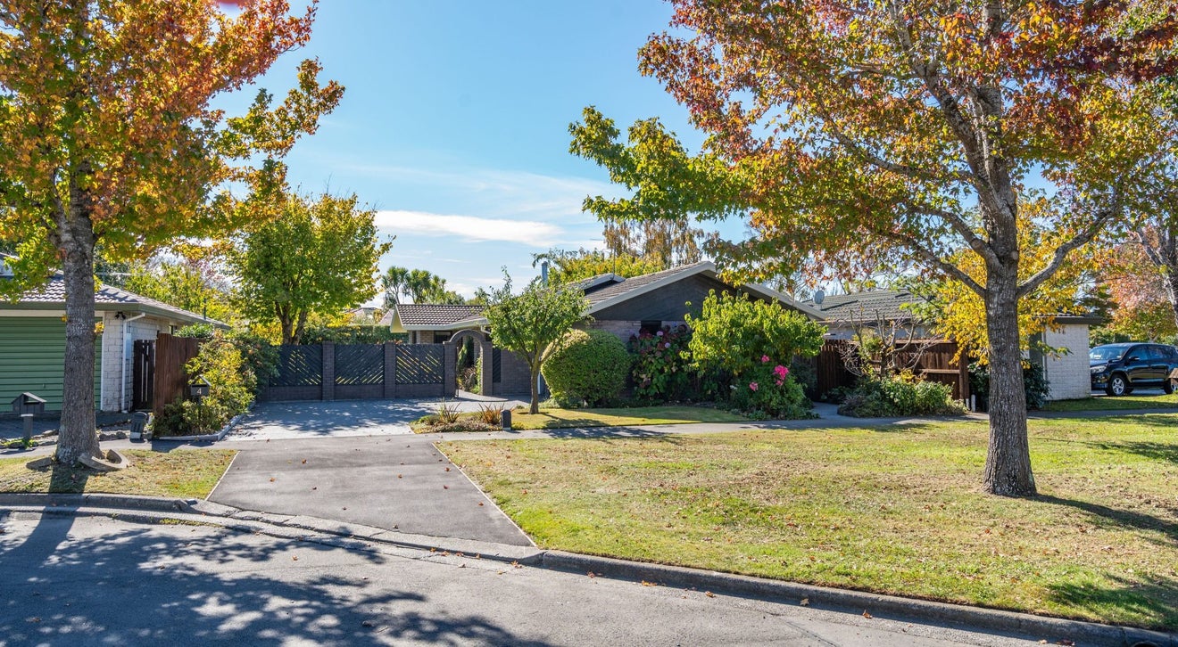 4 Dulcie Place, Harewood, Christchurch - Carousel 1
