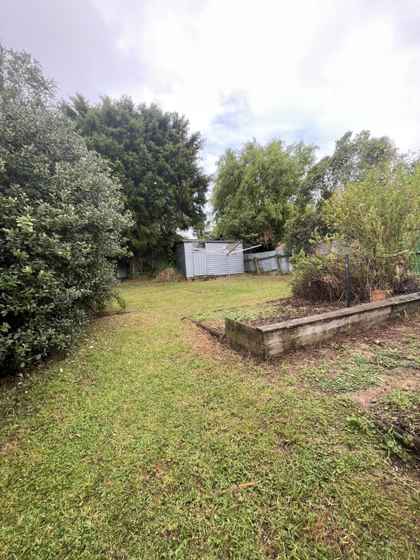 590 Beach Road, Rothesay Bay, Auckland - Carousel 2