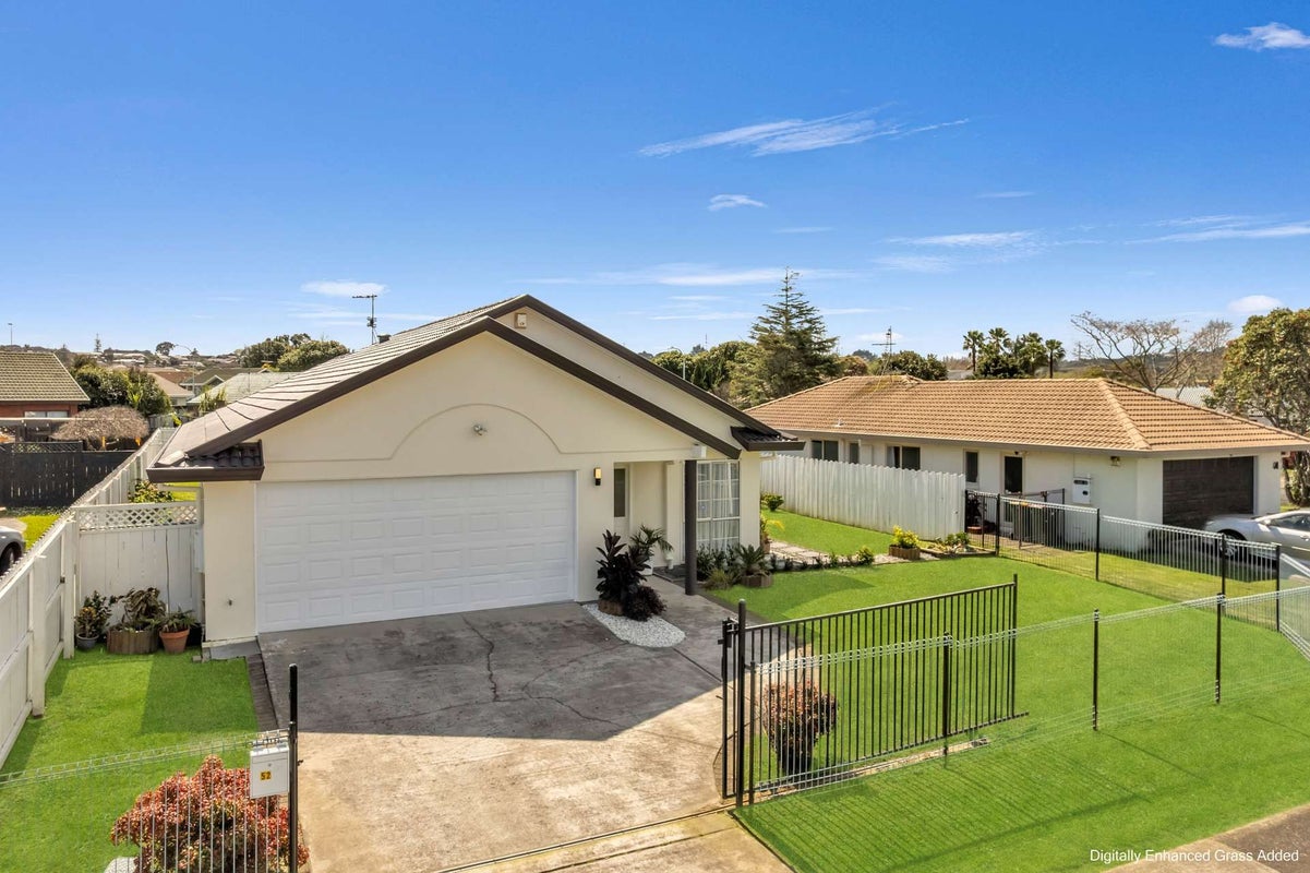 52 Riverton Drive, Randwick Park, Auckland - Carousel 1