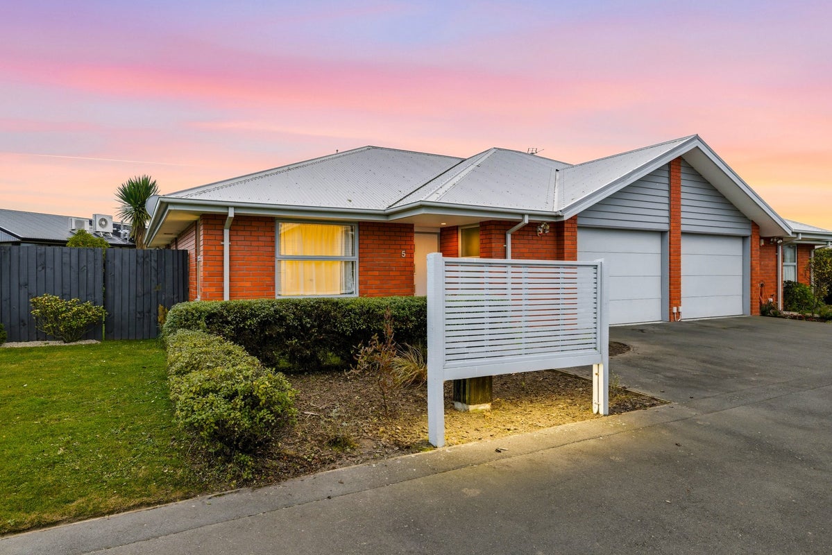 5/212 Lyttelton Street, Spreydon, Christchurch - Carousel 1
