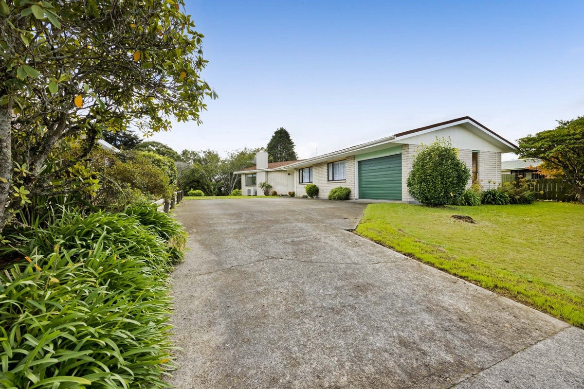 28 Cassandra Street, Stratford, Stratford - Carousel 1