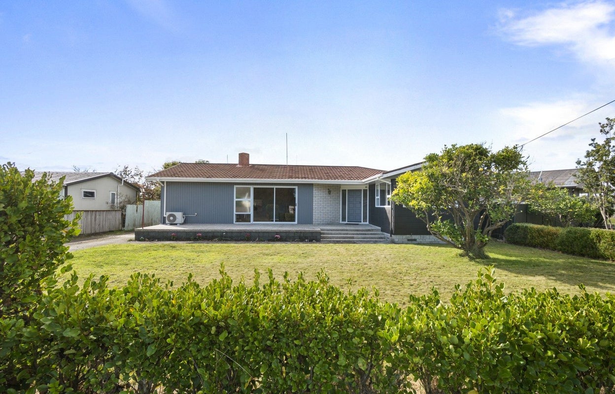 14 Wilson Street, Bulls - Carousel 1