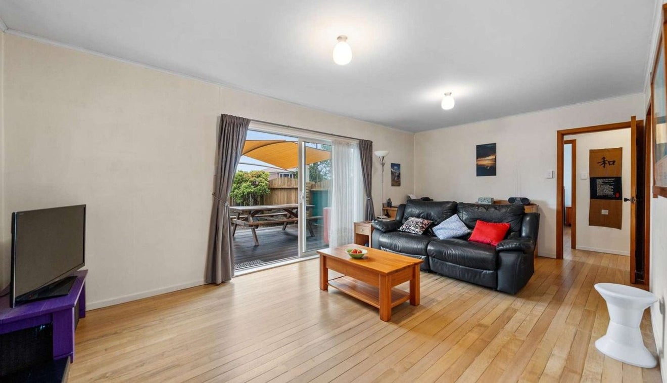 3 Poto Street, Te Atatu South, Auckland - Carousel 2